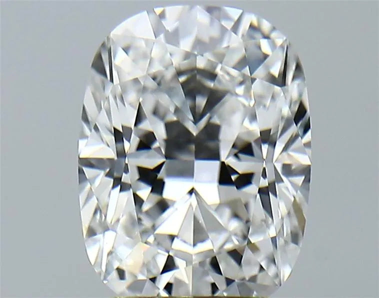 2.81ct Cushion modified Lab Grown Diamond (Colour E, Clarity VVS2, IGI Certified)