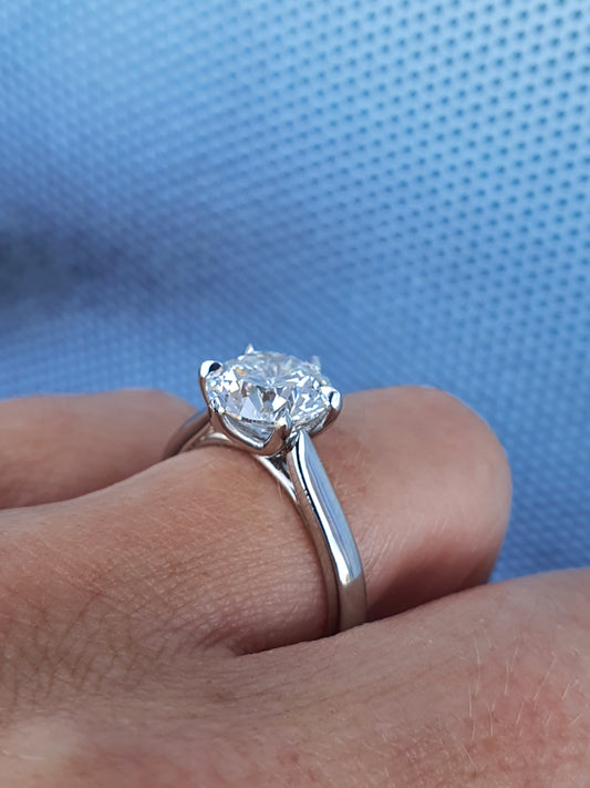 2.51ct Round Six Claw Ring