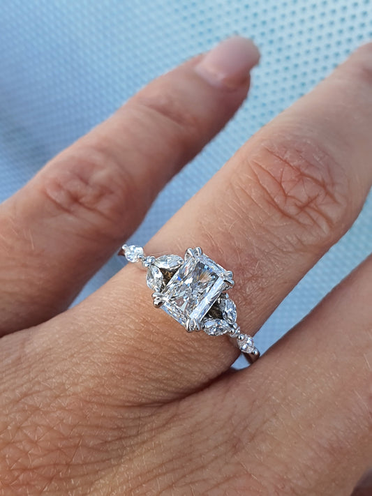 1.01ct Radiant cut Ring