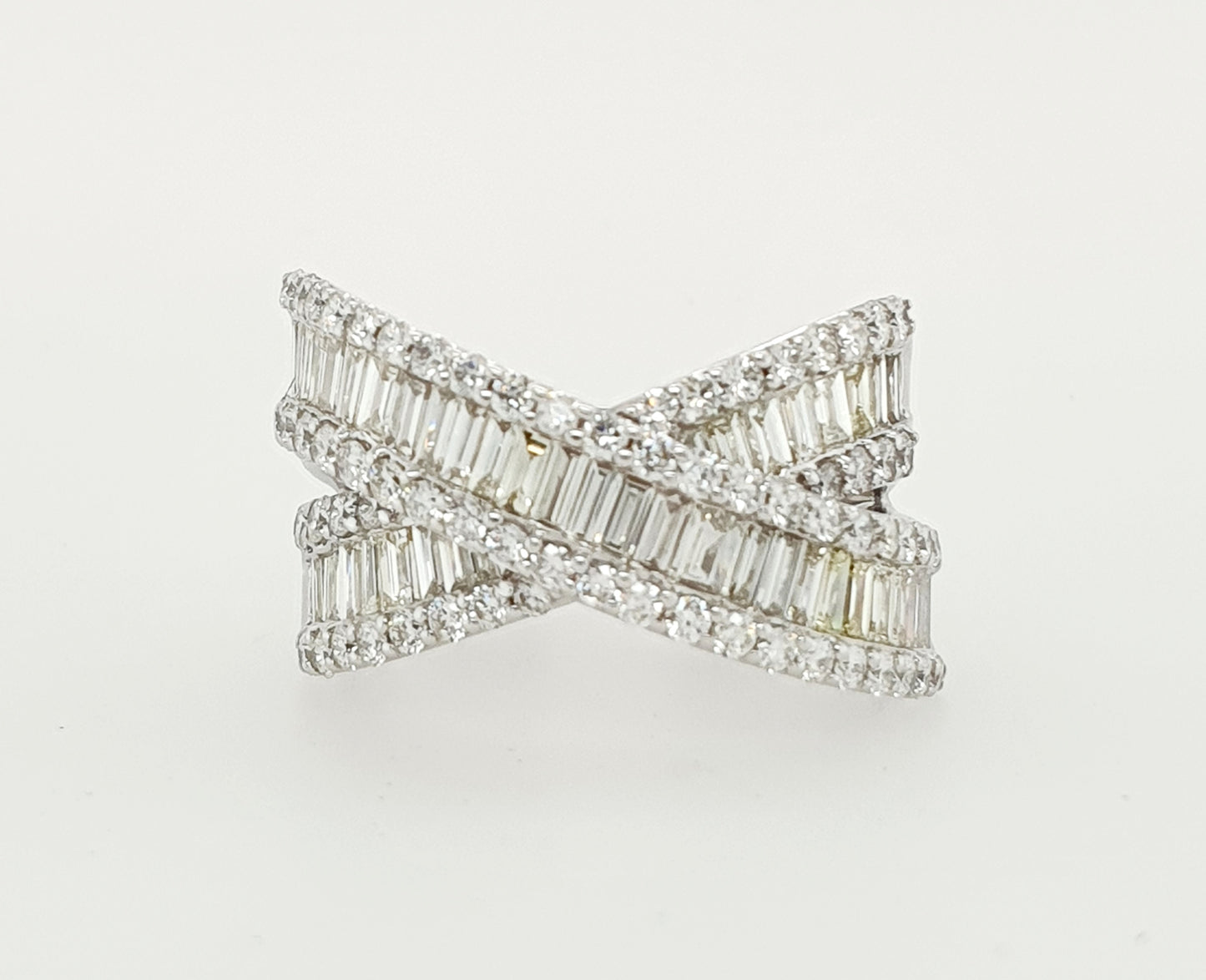 Baguette and Round Brilliant Cross Over Diamond Ring