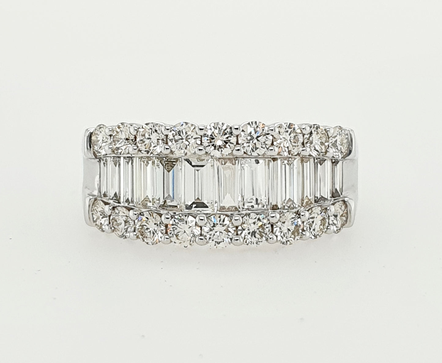 Baguette and Round Brilliant Cut Diamond Ring