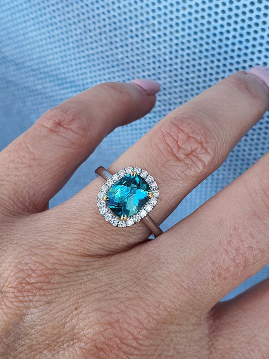 Green Tourmaline and Diamond Ring