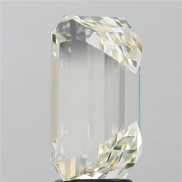 6.02ct Emerald Natural Diamond (Colour J, Clarity VS1, Cut VG, IGI Certified)
