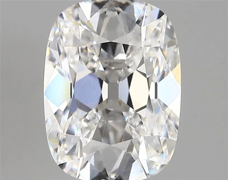 3.01ct Cushion modified Lab Grown Diamond (Colour D, Clarity VVS2, IGI Certified)